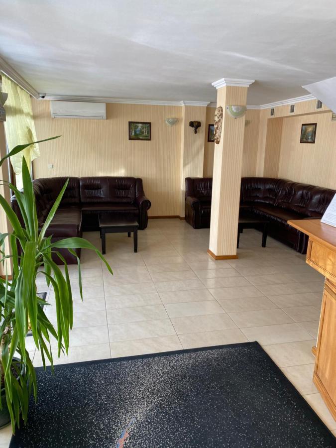 Hotel Еника à Varna Extérieur photo