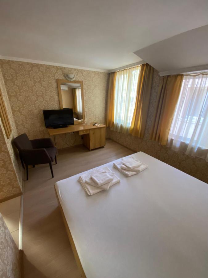 Hotel Еника à Varna Extérieur photo