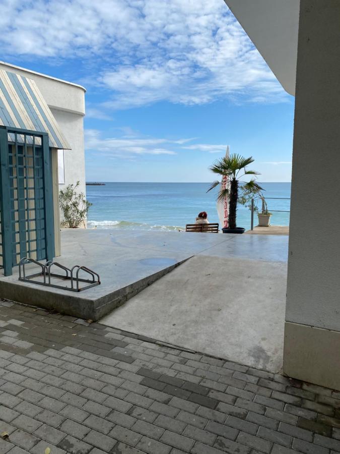 Hotel Еника à Varna Extérieur photo