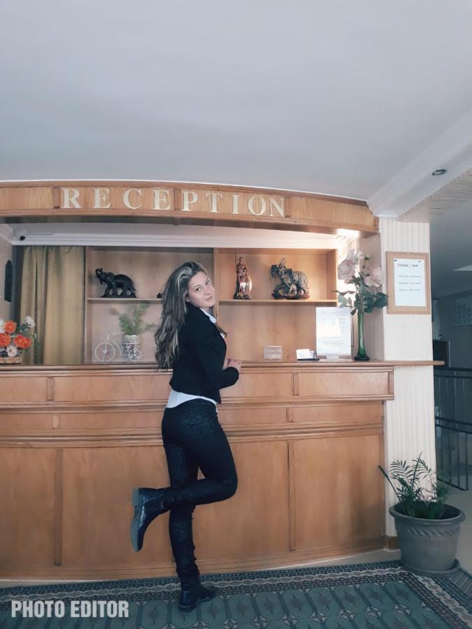 Hotel Еника à Varna Extérieur photo